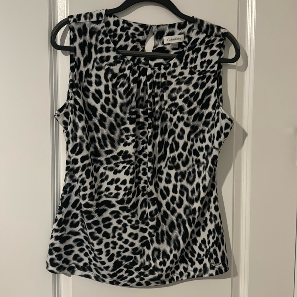 NWOT- Calvin Klein top